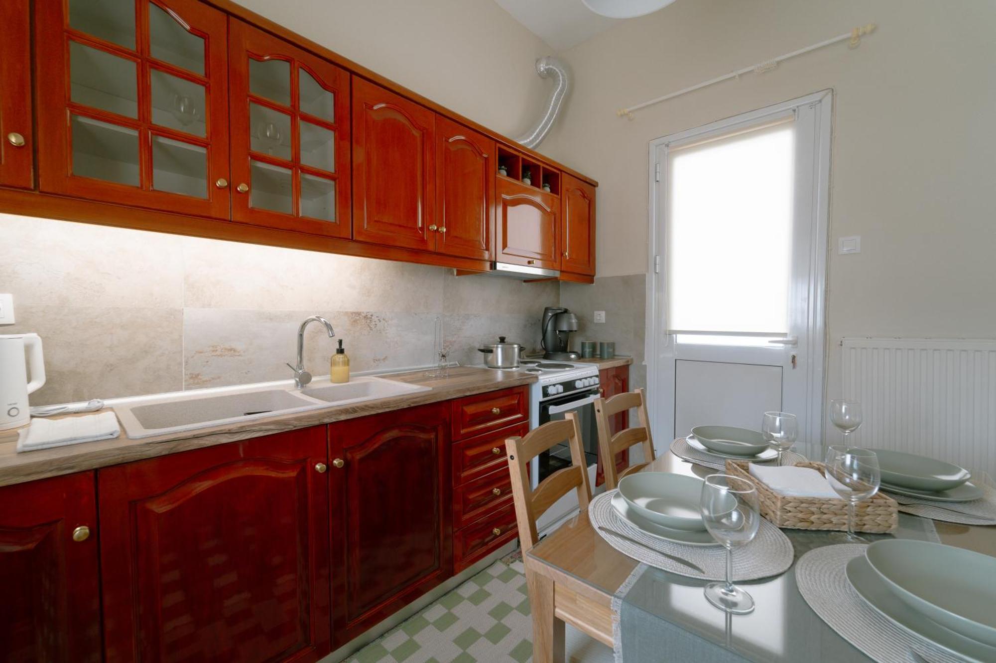 Selene House * Selinia